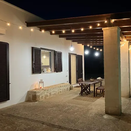 Casa Tra Ulivi E Mandorli Casa vacanze *